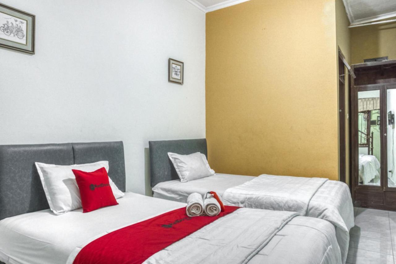 Hotel Reddoorz Syariah @ Raya Tajem Maguwo Kalasan Exteriér fotografie